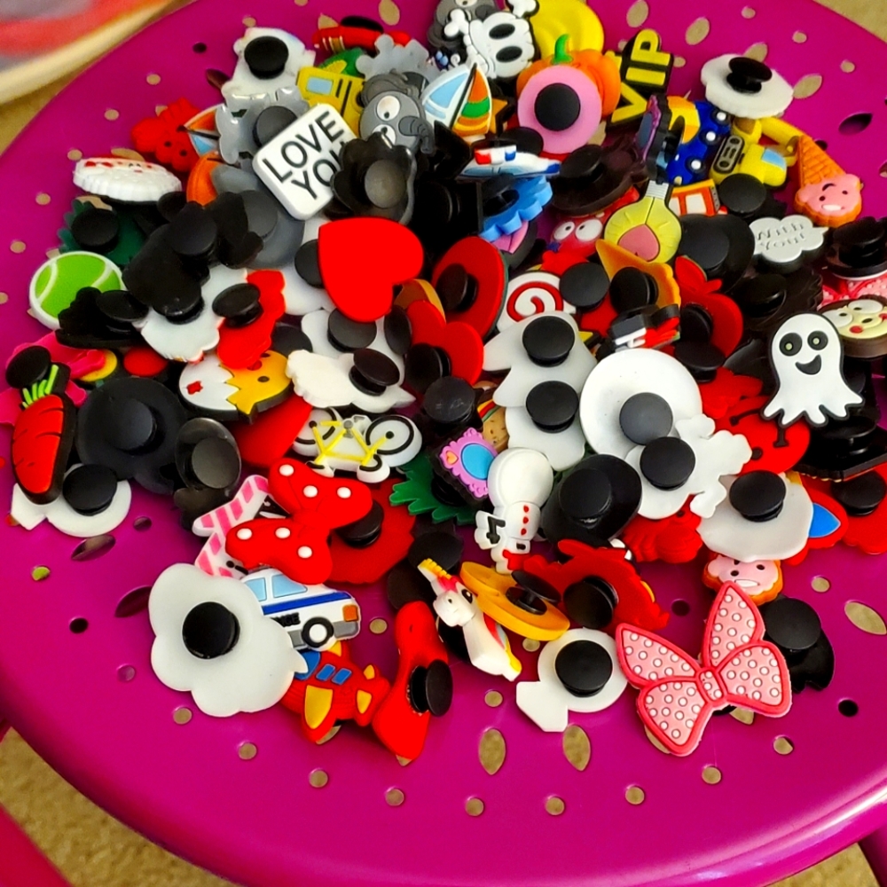 Croc charms